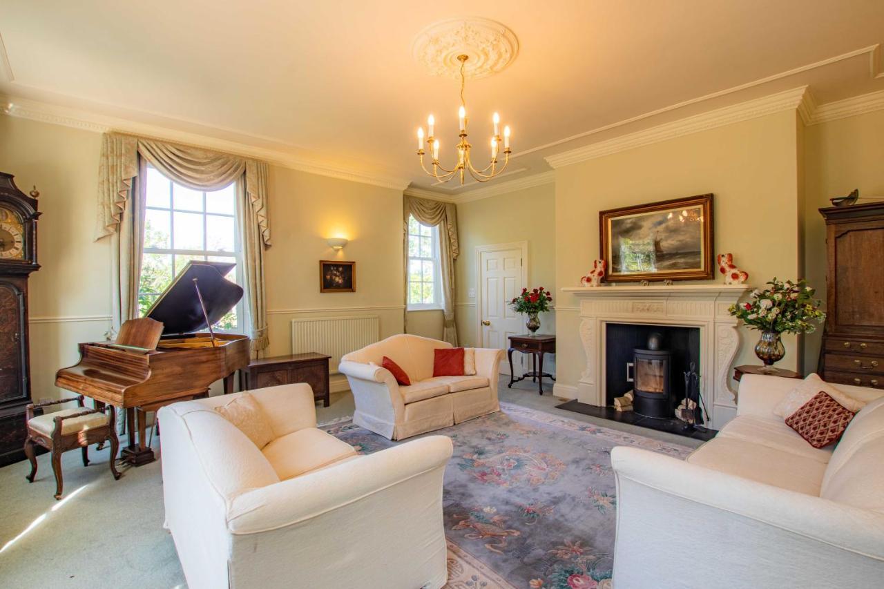 Claverdon Austons Down Farm B&B מראה חיצוני תמונה